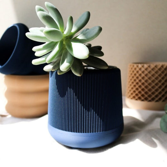 Distinctive Deep Blue 3D Printed Planters with Saucer Plates and Feet | Chic and Functional Plant Pots for Contemporary Home Decor